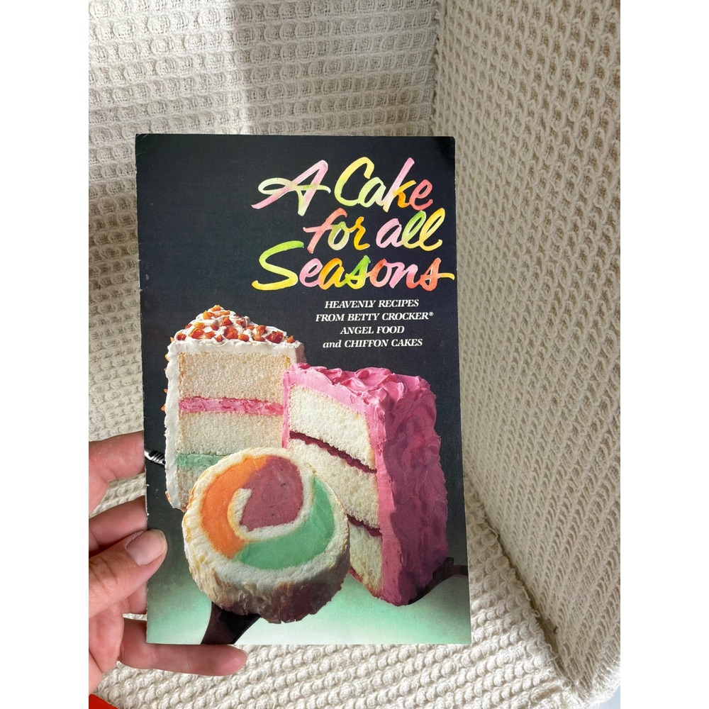 Vintage‎ Betty Crocker A Cake for all Seasons Recipe Booklet OS Black Multi
